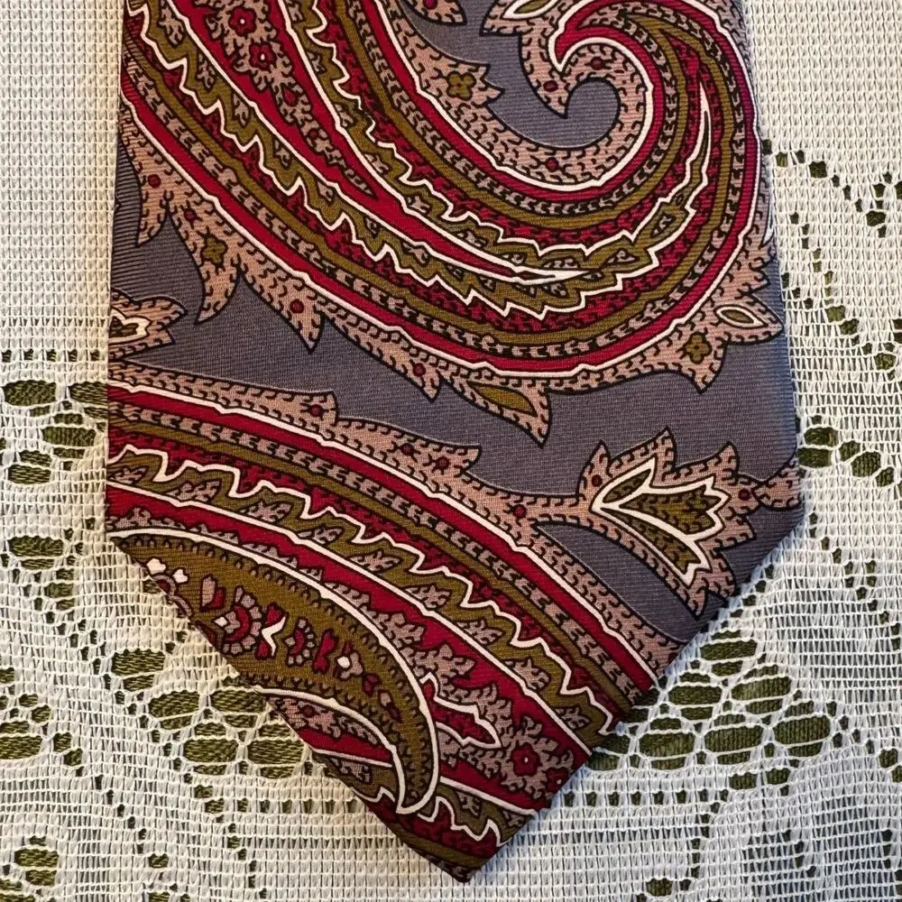 Traditionalist 100% Italian Silk Necktie Paisley REPP Tie 57